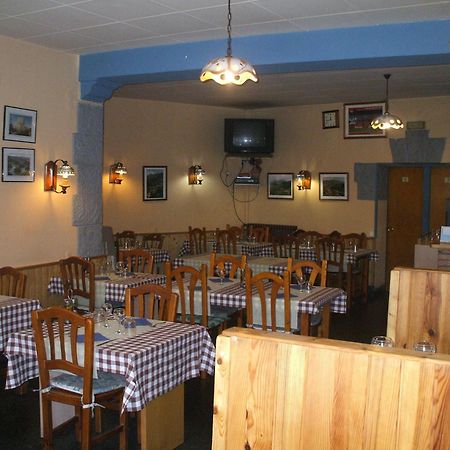 Hostal Porta De Nuria Рибес де Фресер Екстериор снимка