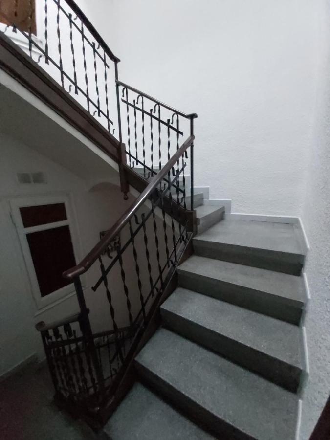 Hostal Porta De Nuria Рибес де Фресер Екстериор снимка