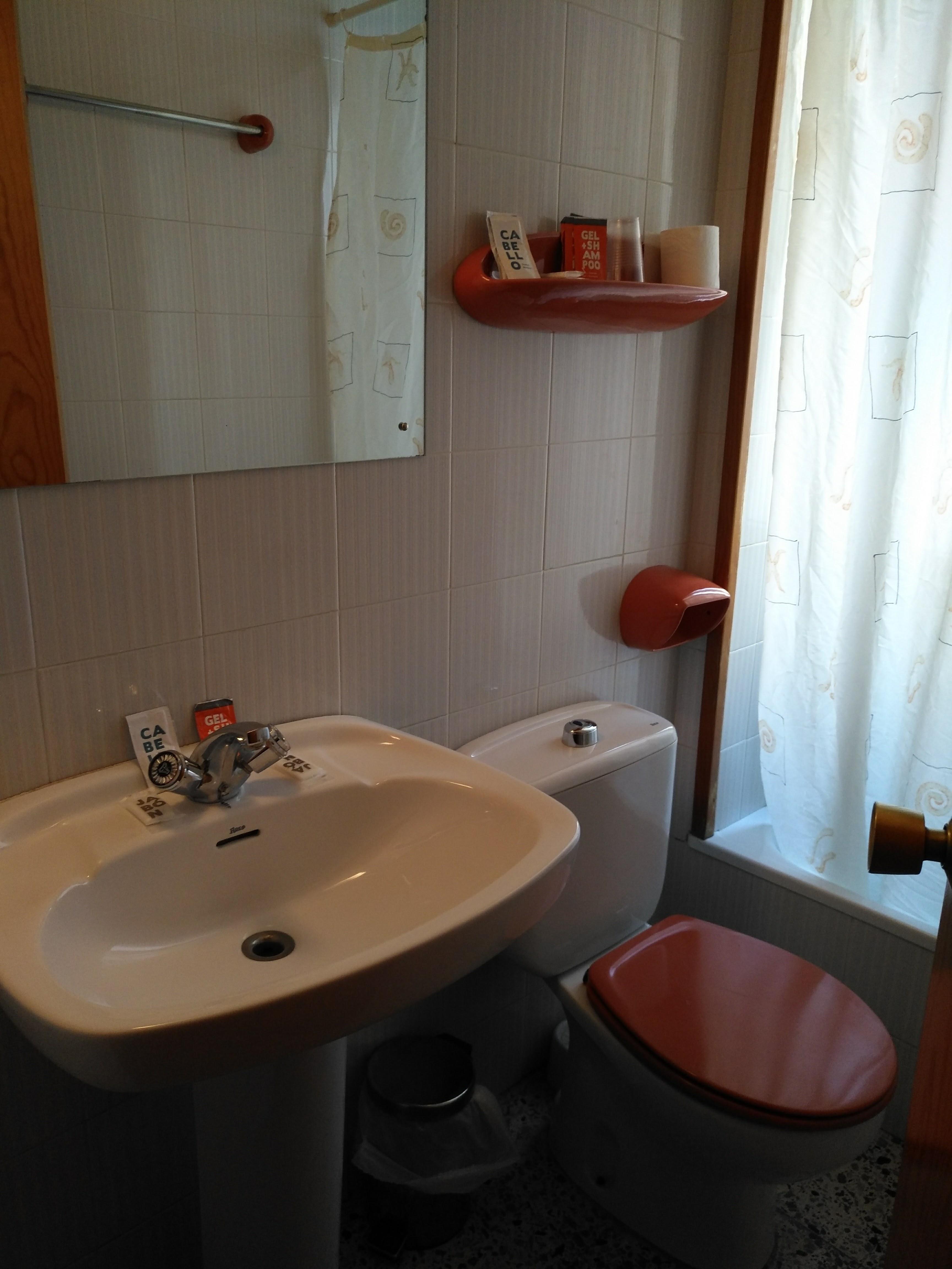 Hostal Porta De Nuria Рибес де Фресер Екстериор снимка