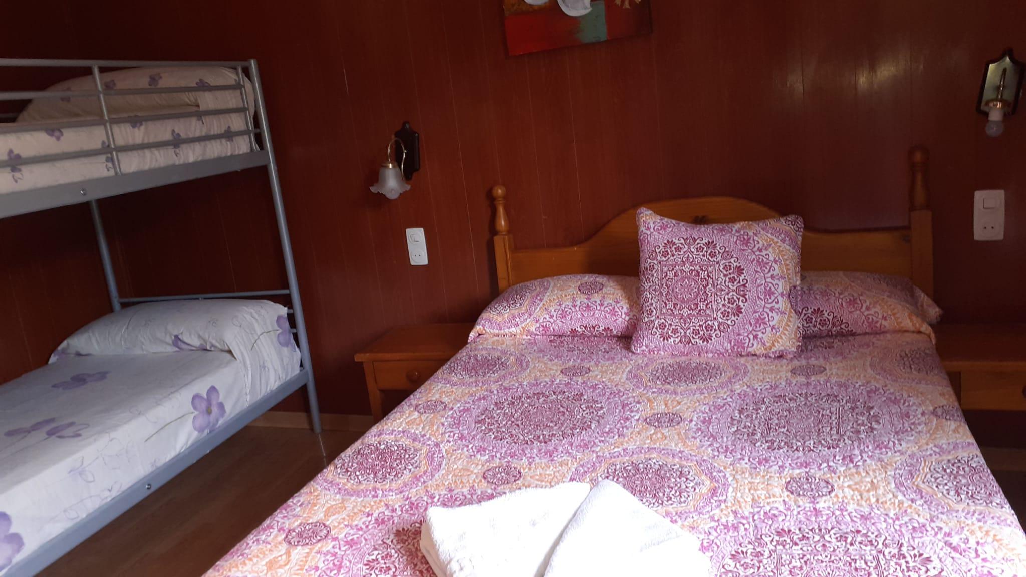 Hostal Porta De Nuria Рибес де Фресер Екстериор снимка