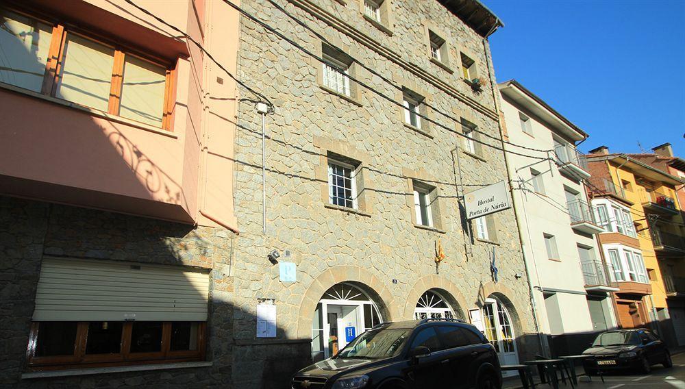 Hostal Porta De Nuria Рибес де Фресер Екстериор снимка