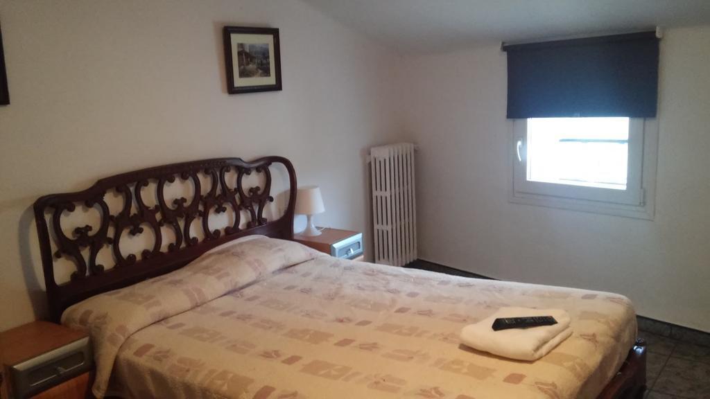 Hostal Porta De Nuria Рибес де Фресер Екстериор снимка