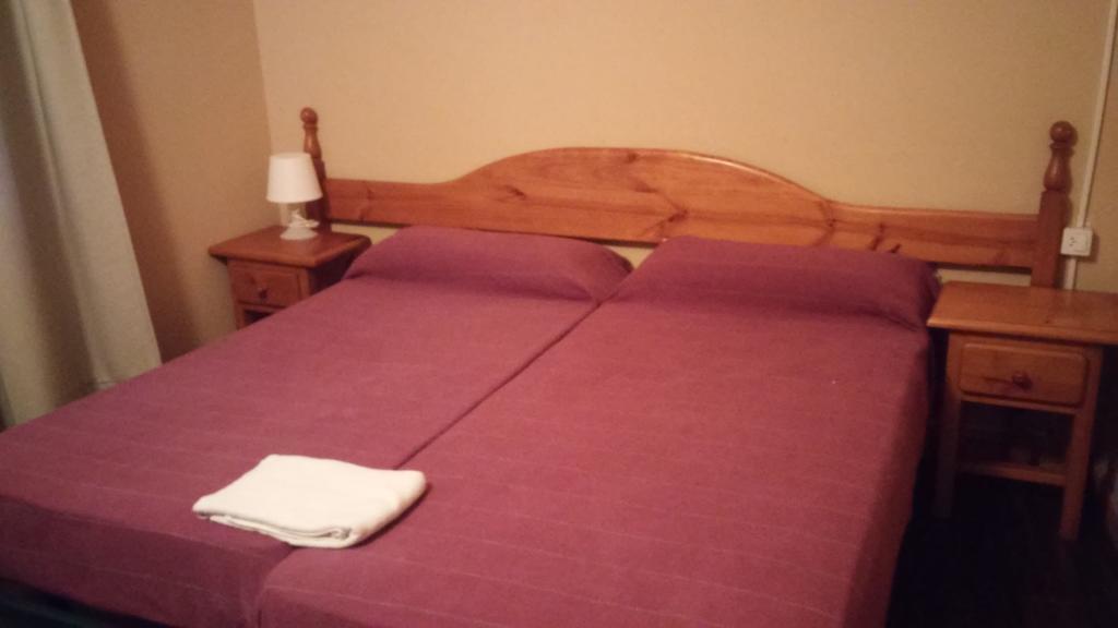 Hostal Porta De Nuria Рибес де Фресер Екстериор снимка